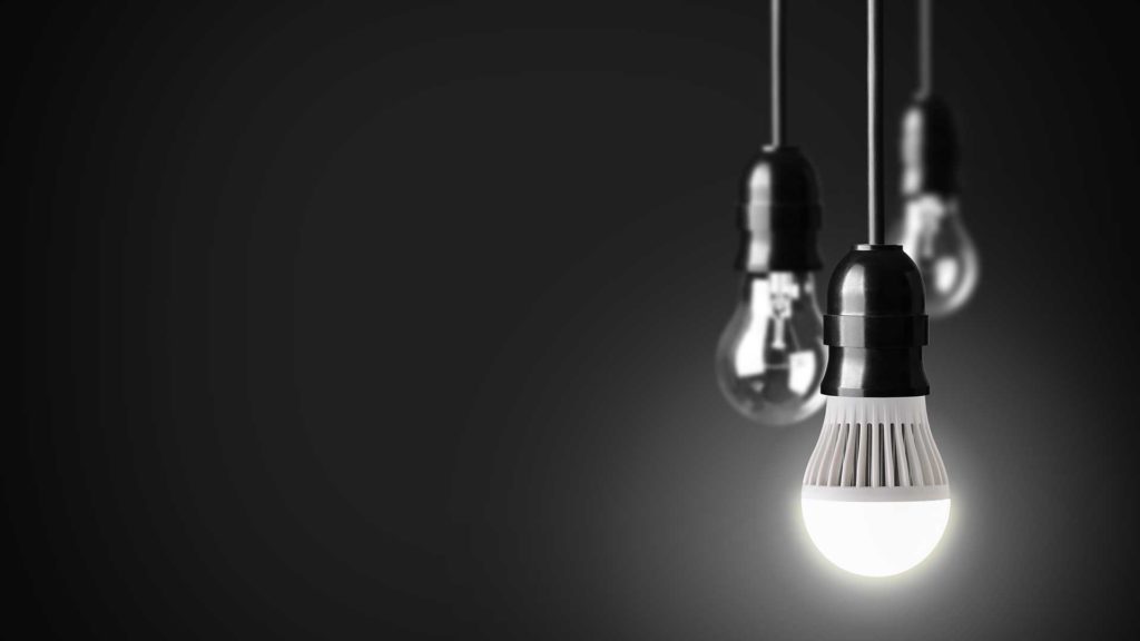 Lichtausbeute LED in einem dunklen Raum dargestellt