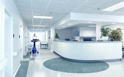 optimale Beleuchtung für Krankenhaus Eingangsbereich mit Rezeption